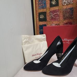 Salvatore Ferragamo ladies pumps